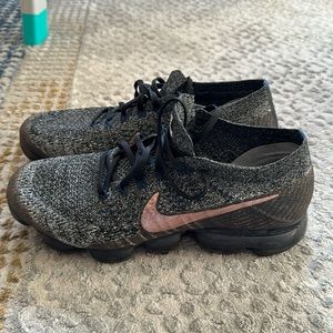 Nike Men's Black/Grey Flyknit Sneakers with Pink Swoosh